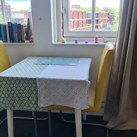 Airbnb 'Logeren Aan Het Plein' In Het Centrum Van Meppel Exterior foto