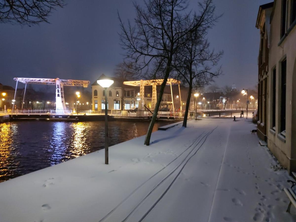 Airbnb 'Logeren Aan Het Plein' In Het Centrum Van Meppel Exterior foto