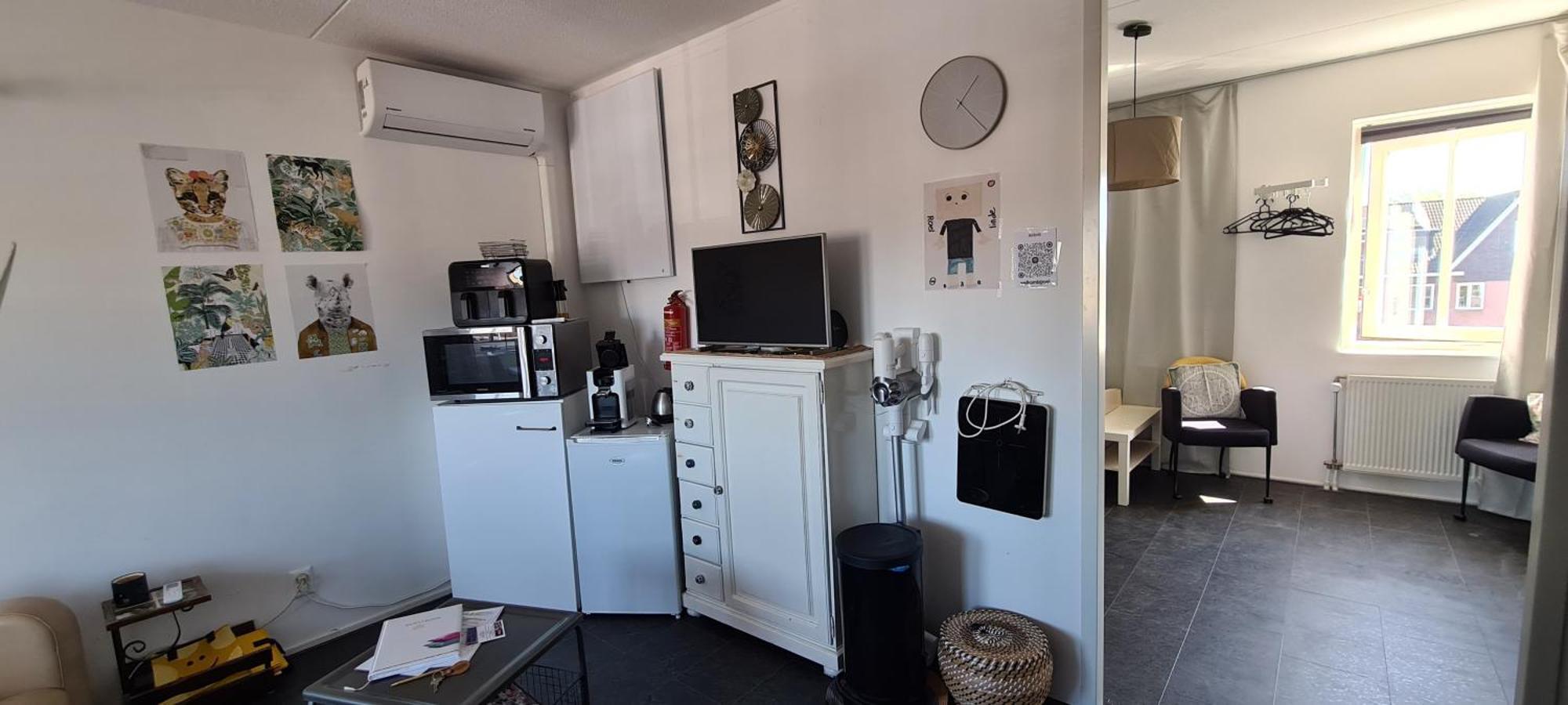 Airbnb 'Logeren Aan Het Plein' In Het Centrum Van Meppel Exterior foto
